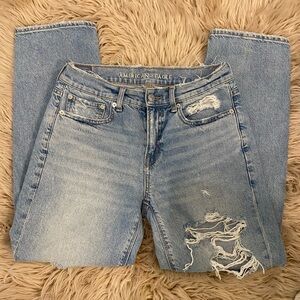 American Eagle Outfitters Light Blue Distressed Jeans Size 4 Short